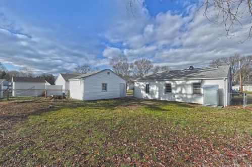 46 Cooper Ave, Wallingford CT  06492-3956 exterior