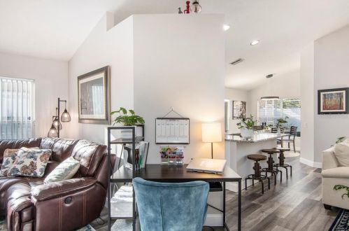 12219 Bishopsford Dr, Tampa FL 33626-1317 exterior