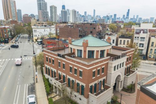 2014 Lincoln Ave, Chicago IL 60614-4598 exterior