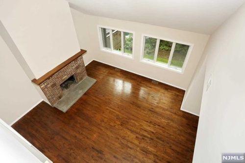 27 Bayard Ln, Mahwah NJ  07430-2236 exterior