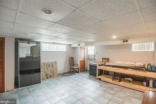 8623 Jackson St, Philadelphia PA 19145-3833 exterior