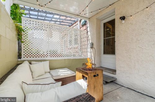 1529 Clarion St, Philadelphia PA  19147-6209 exterior