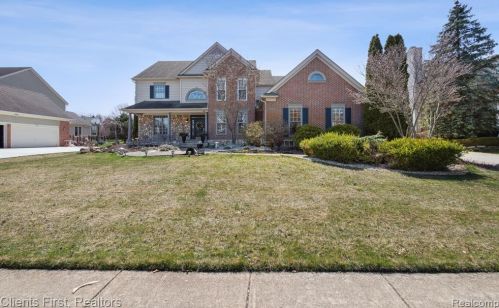47159 Sunnybrook Ln, Novi, MI 48374-3643