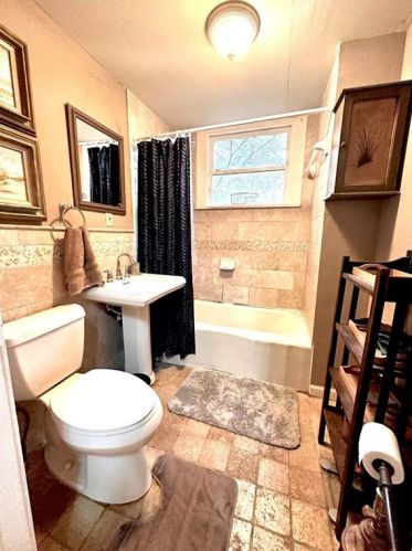 883 Capitol Vw Ave, Atlanta GA 30318-8358 exterior