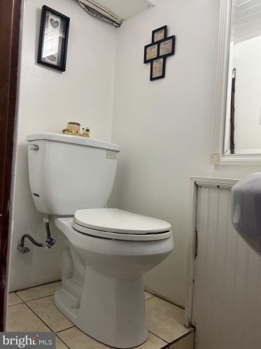 2411 8th St, Philadelphia PA 19148-3713 exterior