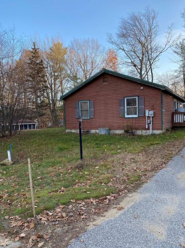 19 Chestnut Cir, Concord, NH 03307-0825