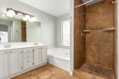 18611 43rd St, Phoenix AZ 85050-8805 exterior