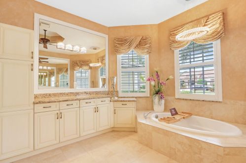 9328 Scarborough Ct, Fort Pierce FL  34986-3360 exterior