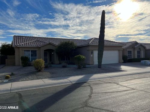 721 Jasper Dr, Chandler AZ  85225-1740 exterior