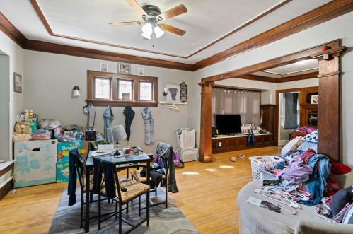 2507 41st St, Milwaukee, WI 53210-2935