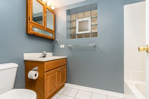 4806 Linder Ave, Chicago IL 60641-3250 exterior