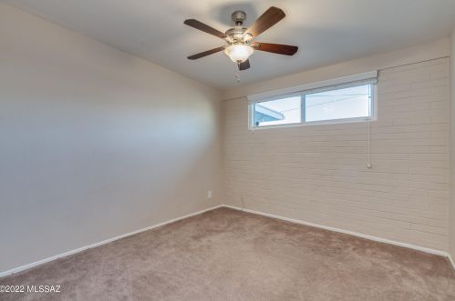 8217 Beverly St, Tucson AZ 85710-5931 exterior