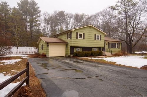 16 Seagrave St, Killingly CT 06239-4129 exterior