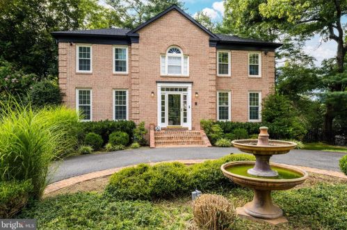 1326 Kirby Rd, Mc Lean VA  22101-2409 exterior