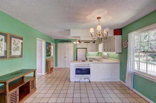 1398 Lakeshore Cir, Gainesville GA 30501-1500 exterior