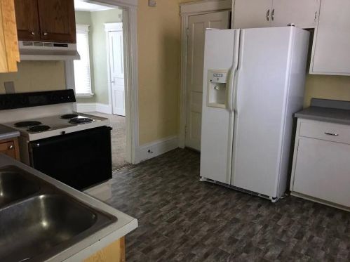 2049 Washington Ave, Madison WI 53704-5208 exterior