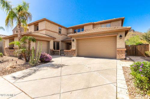 5643 Bonanza Ln, Phoenix AZ  85083-6364 exterior