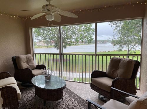 2760 Cypress Trace Cir, Naples FL 34119-8557 exterior