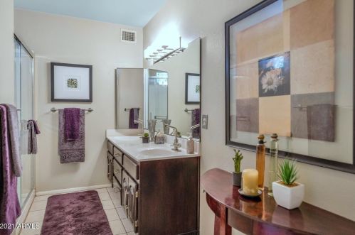 9218 33 Way, Phoenix AZ 85028-4907 exterior