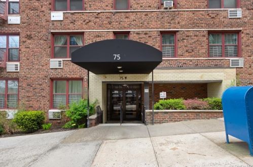 75 238th St, Bronx NY  10463-4239 exterior