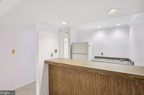 6638 Madison Mclean Dr, Mc Lean VA 22101-2901 exterior