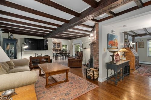 467 Shore Trl, Sparta, NJ 07871-1247