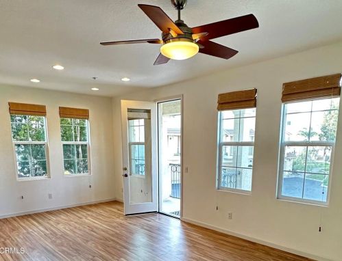 1350 Bayside Cir, Oxnard CA  93035-2148 exterior