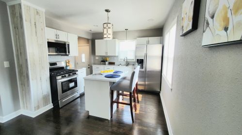 4741 Medford Ave, Milwaukee WI  53216-2409 exterior