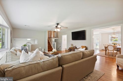 304 Pheasant Dr, Huntingdon Valley PA  19006-3038 exterior