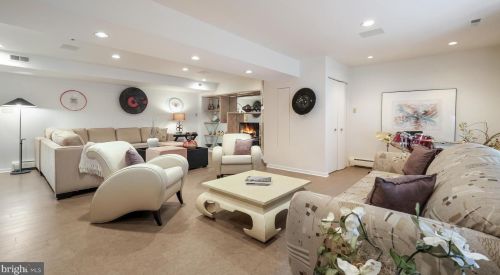 868 Broadmoor Rd, Huntingdon Valley PA 19006-2803 exterior