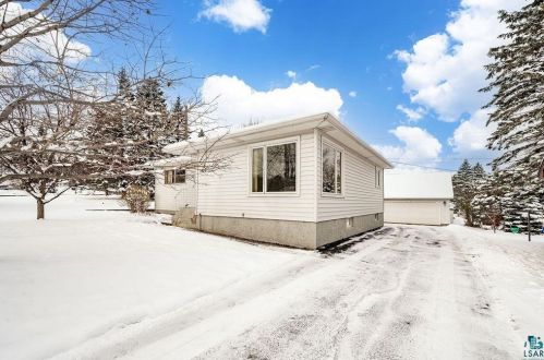 1929 Tyrol St, Duluth, MN 55811-5333