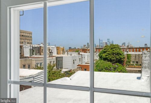 1233 Jackson St, Philadelphia PA 19148-2929 exterior