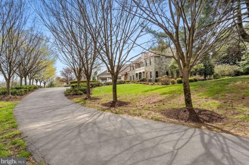 11300 Glen Rd, Rockville MD 20854-1849 exterior