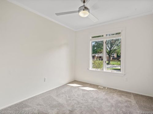 1413 Ogden Dr, Troy MI 48083-5339 exterior