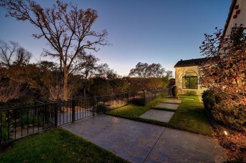 5263 Da Vinci Dr, Folsom CA 95762-5261 exterior