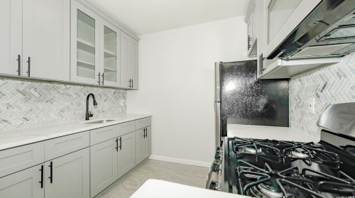 817 170th St, Bronx NY 10452-7013 exterior