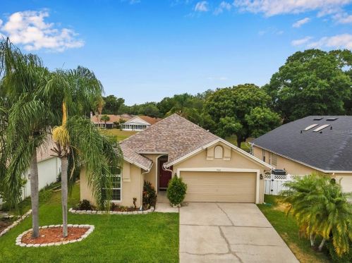 9616 Long Meadow Dr, Tampa FL  33615-1236 exterior