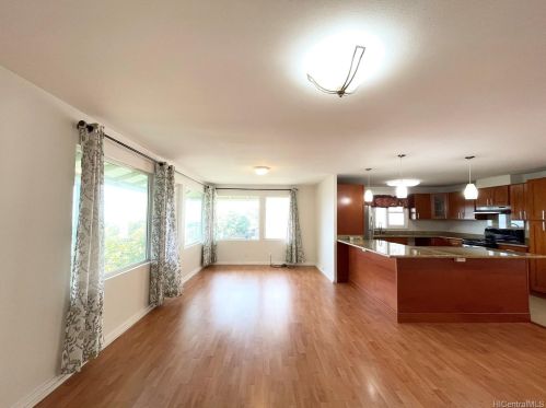 1601 Kealia Dr, Honolulu HI 96817-2077 exterior