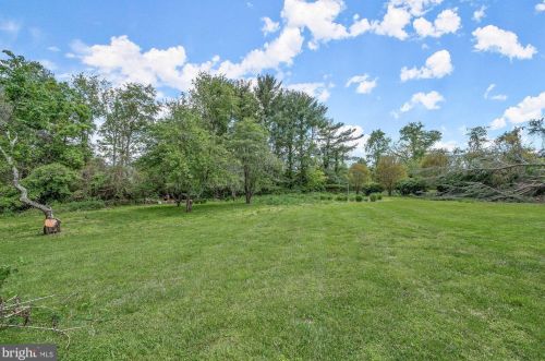 10620 Barn Wood Ln, Rockville, MD 20854-1324