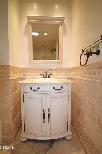 3715 Sunset Ln, Oxnard CA 93035-4133 exterior