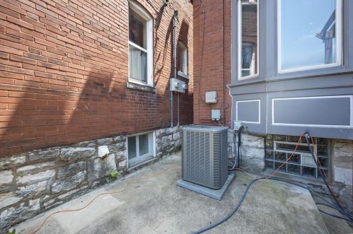 4221 Flad Ave, Saint Louis MO 63110-3919 exterior