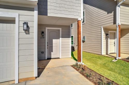 2739 Washington St, Denison TX  75020-1443 exterior