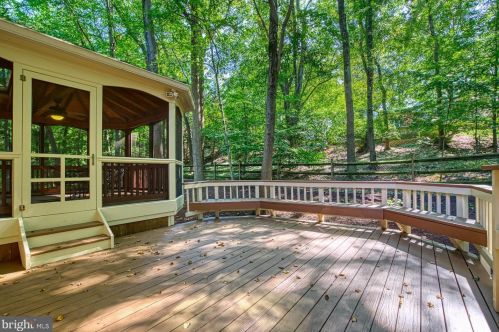 5823 Colfax Ave, Alexandria VA 22311-1013 exterior