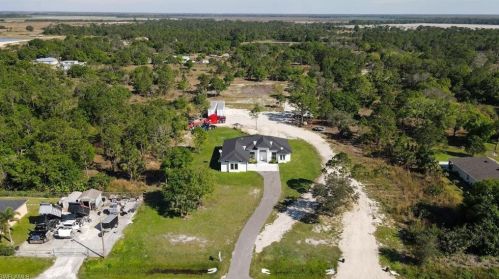 5282 44 St, Naples FL 34116-6452 exterior