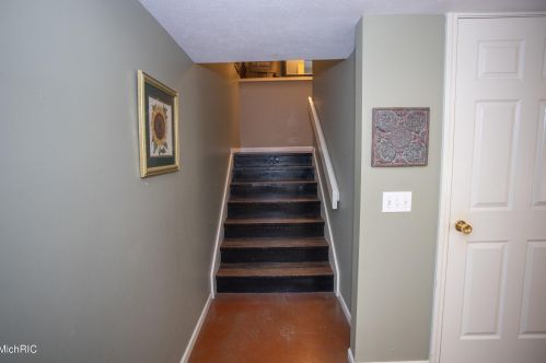 21259 Madison Ave, Big Rapids MI 49307-9754 exterior