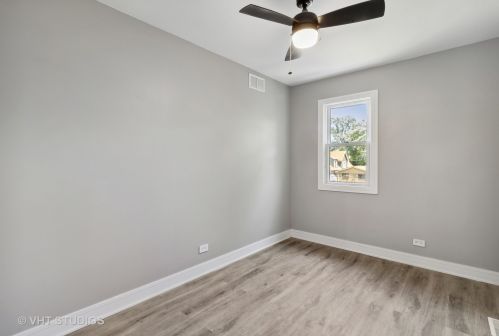 9145 University Ave, Chicago IL 60619-7946 exterior