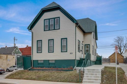 1722 16th St, Milwaukee, WI 53205-1623