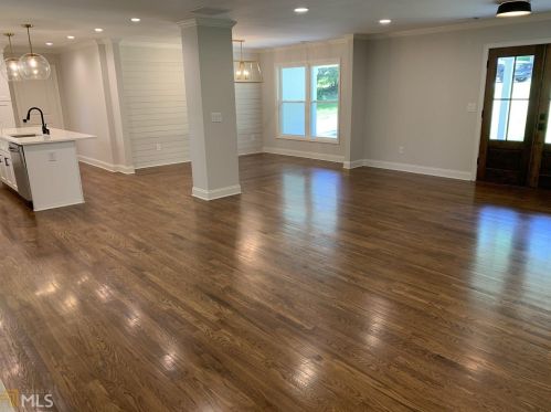 2565 Hawthorne Dr, Atlanta GA 30345-2039 exterior