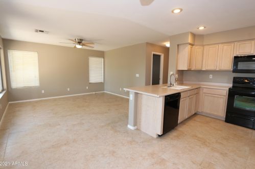 1167 Swan Dr, Chandler AZ  85286-7543 exterior