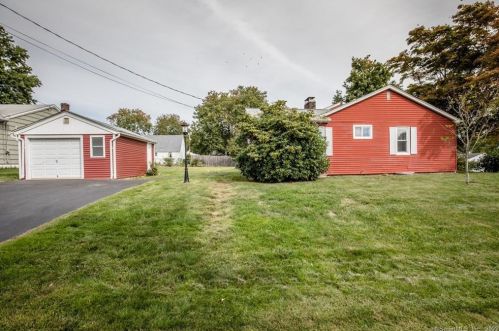 388 Elm St, Wallingford CT 06492-3231 exterior